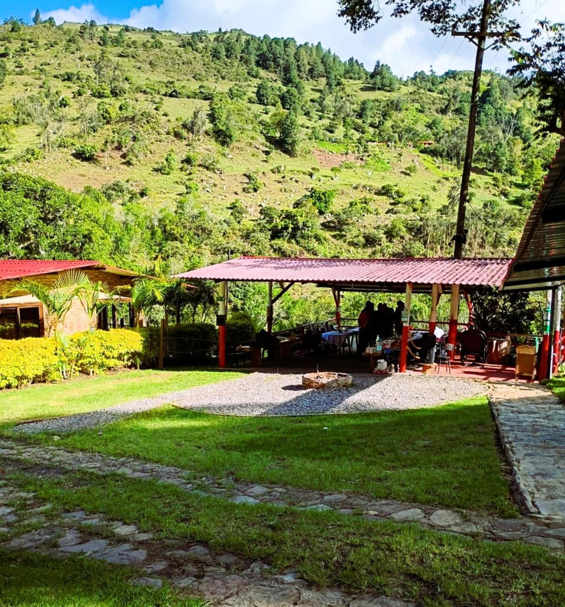 Campestre Rocas Del Paraiso