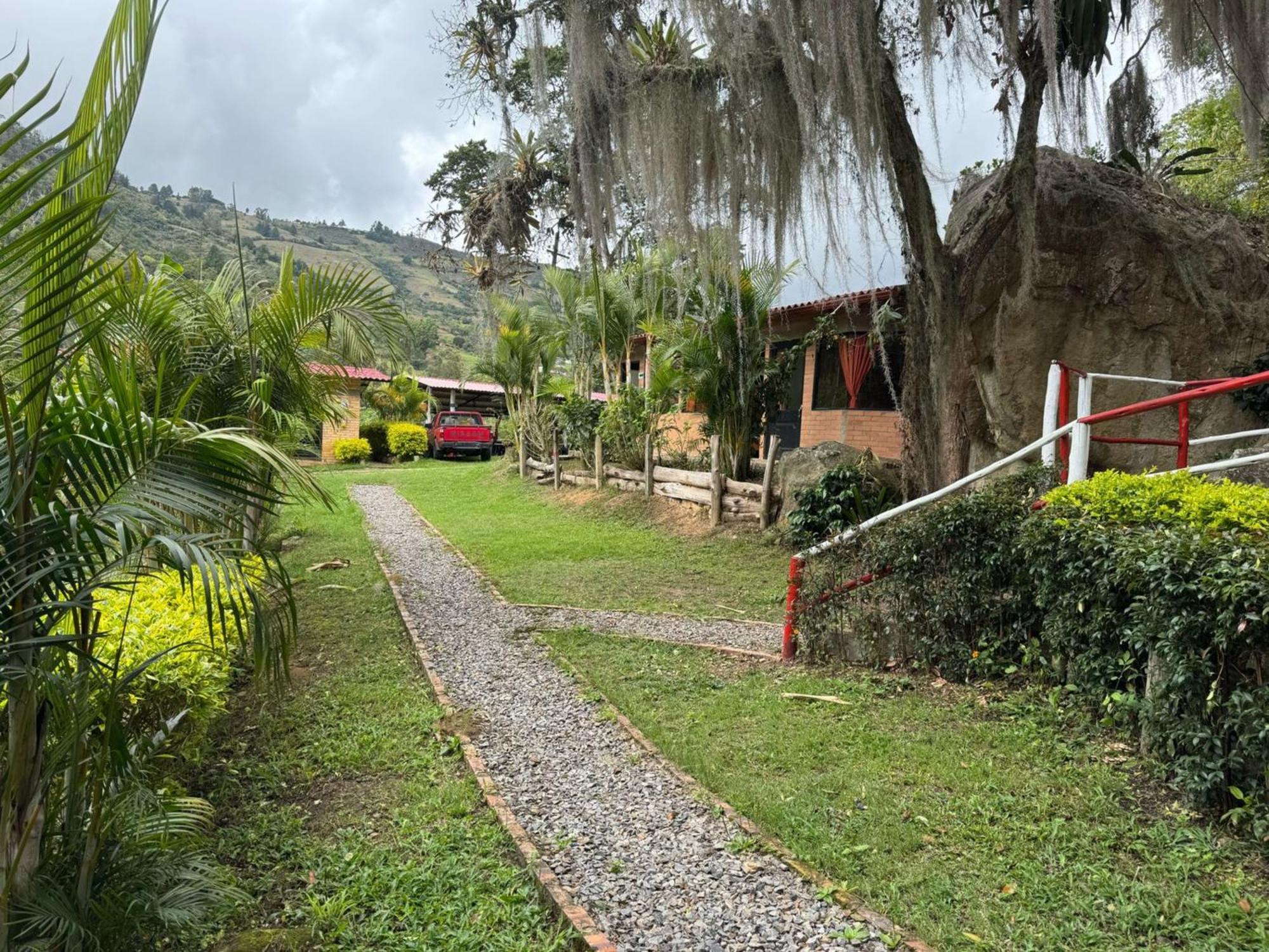 Campestre Rocas Del Paraiso Ferienhaus Machetá